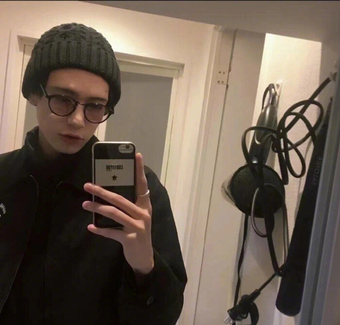 多样的男生微信头像