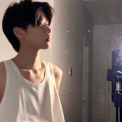 一眼就沦陷的男友力爆棚的男生微信头像