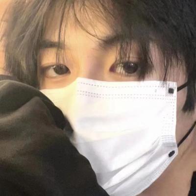 很颓废的丧系男生头像
