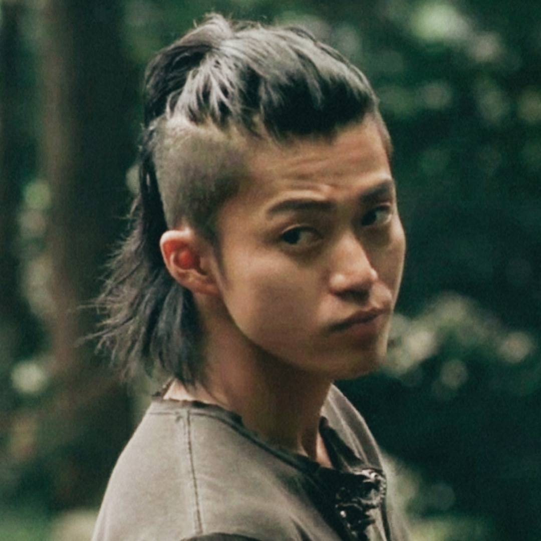 《热血高校》小栗旬微信头像