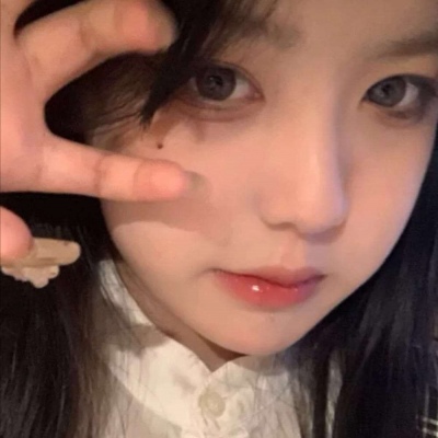 2021散落人间天使般温柔女生微信头像