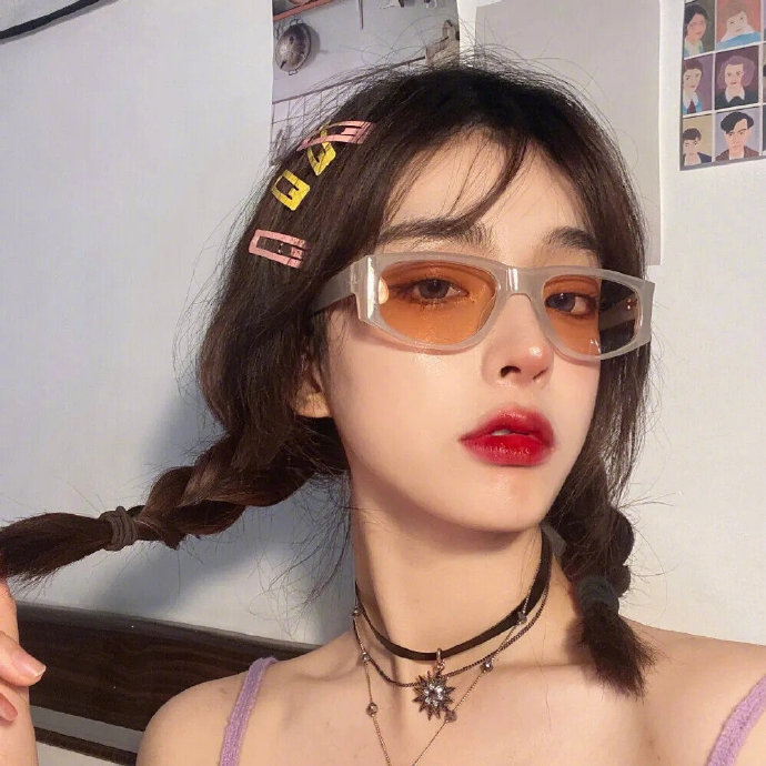 超拽唯美背影女生微信头像