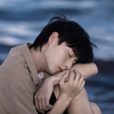 阳光帅气暖男微信头像