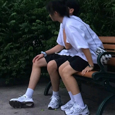 不露脸的低调情侣微信头像