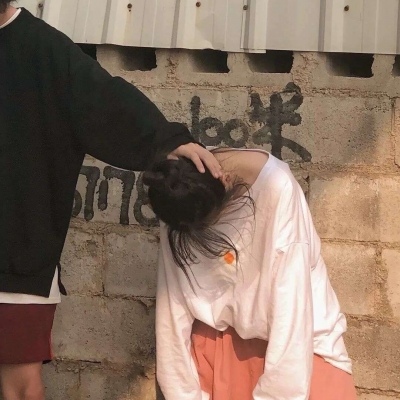 不露脸的低调情侣微信头像