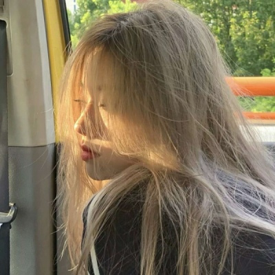 仙气十足的气质女生微信头像