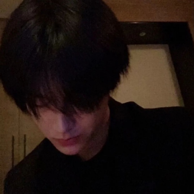 超帅侧颜的男生微信头像