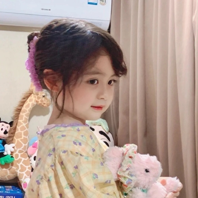 人类幼崽的可爱微信头像