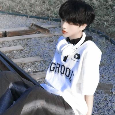 气质绝佳的男生头像