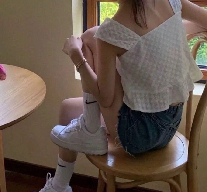 精选好看的女生微信头像