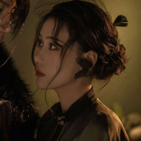 一半一张一左一右情侣微信头像