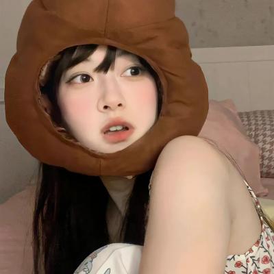 带帽萌妹女生头像