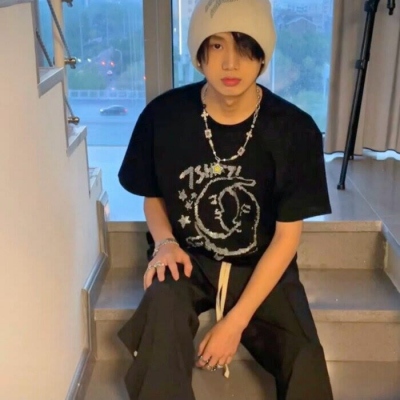 高颜值的个性男生微信头像