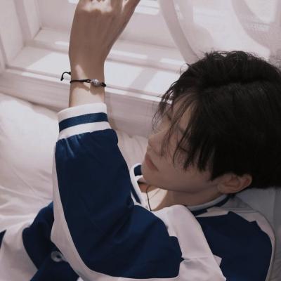 气质很好魅力的男生头像