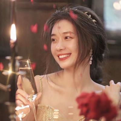 纯欲风精致女生头像