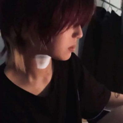 很抑郁很伤感的男生用的丧头像