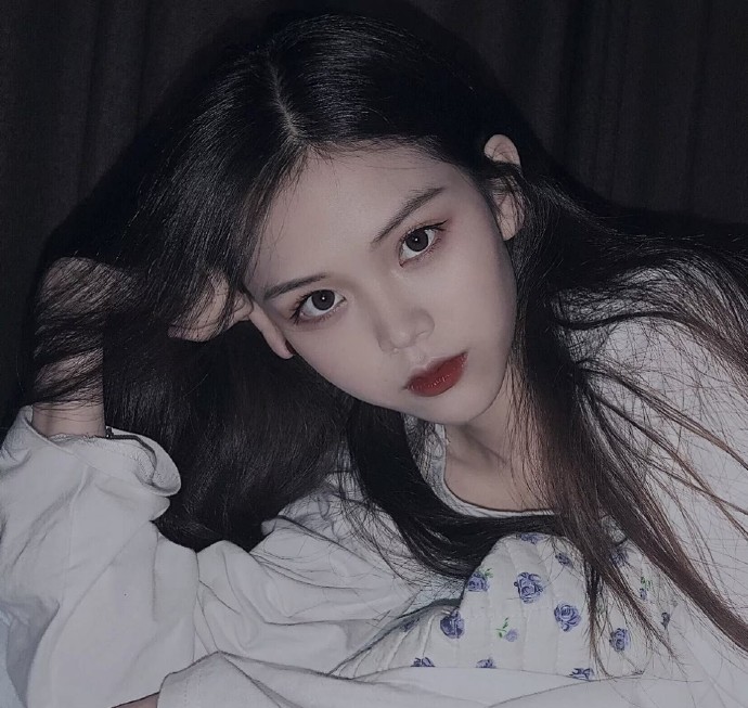 精致漂亮的女神微信头像