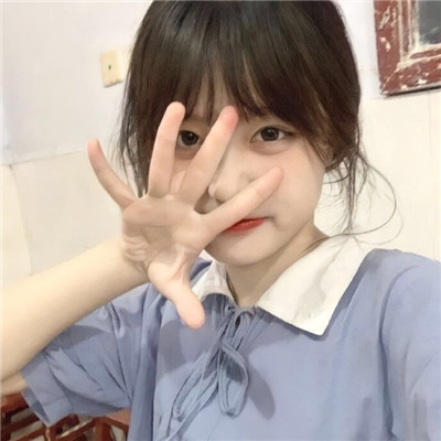 蓝色系超美女生微信头像