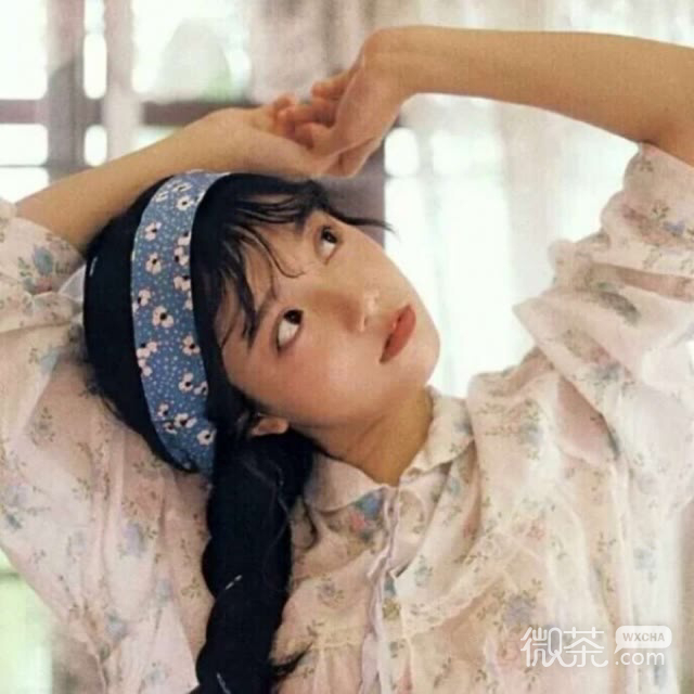 绝美的复古风女生微信头像