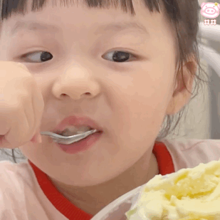 小爱心哪吒头丸子妹微信头像