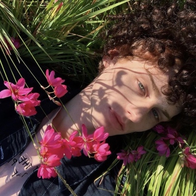 帅气潇洒欧美男生微信头像