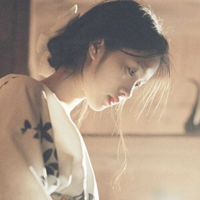 有点霸道的超拽女生微信头像