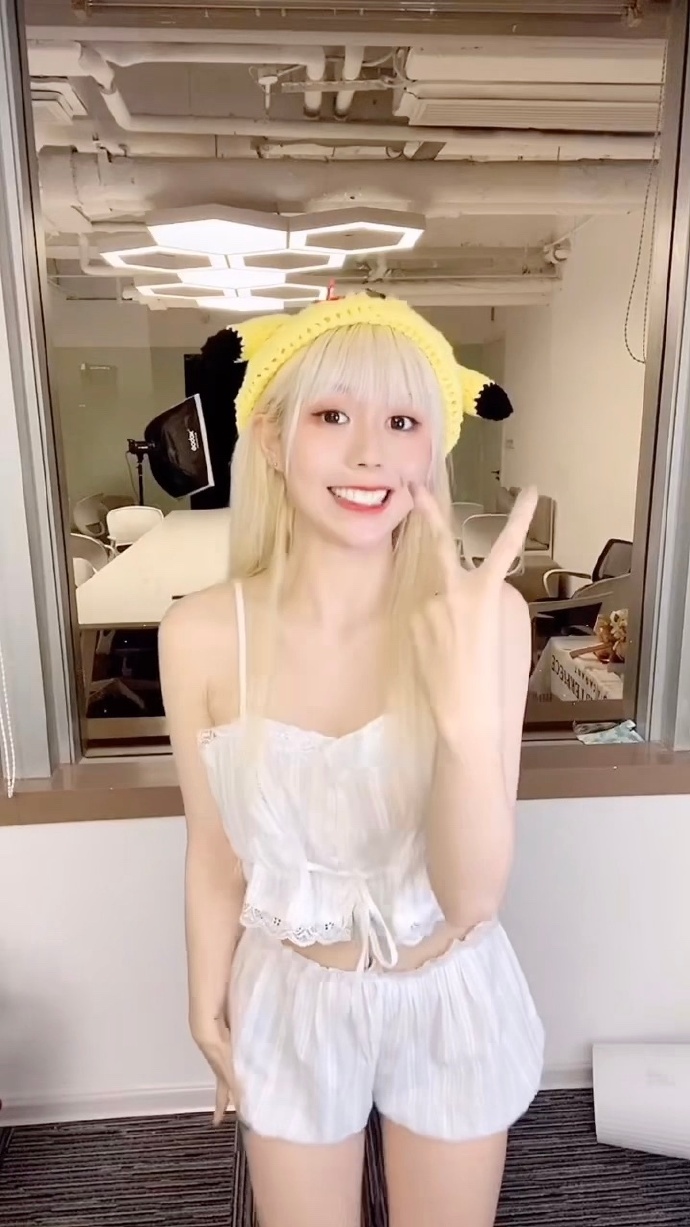 性感网红美女微信素材图片