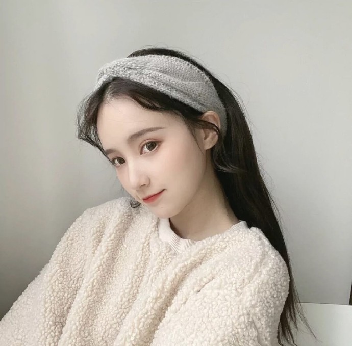 自然精致的女生微信头像