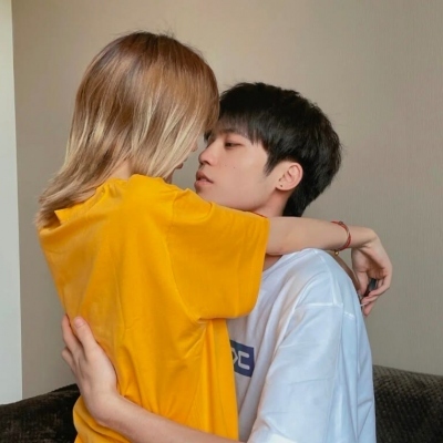 超甜超幸福的情侣微信头像