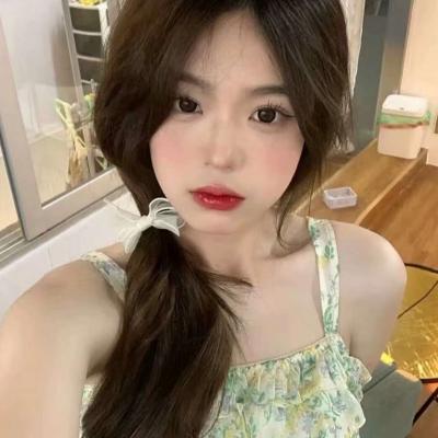 简单大方女生气质头像