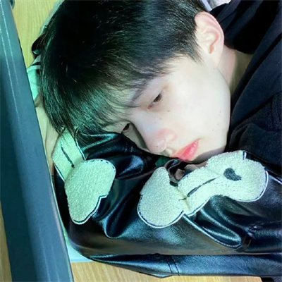 男头成熟又很唯美最新版