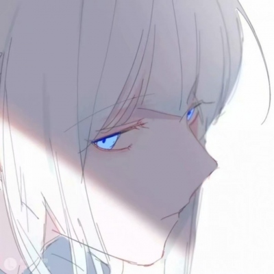 白色系可爱动漫女生微信头像