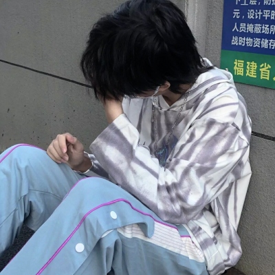 超帅侧颜的男生微信头像