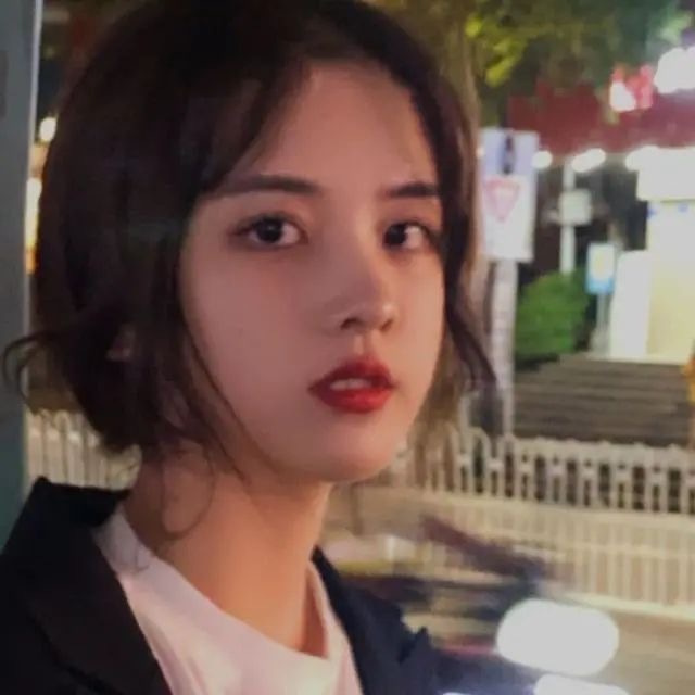 模糊朦胧的女生微信头像