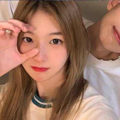 一人一半超甜真人情侣微信头像