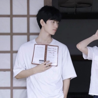 真人一人一半甜蜜情侣微信头像