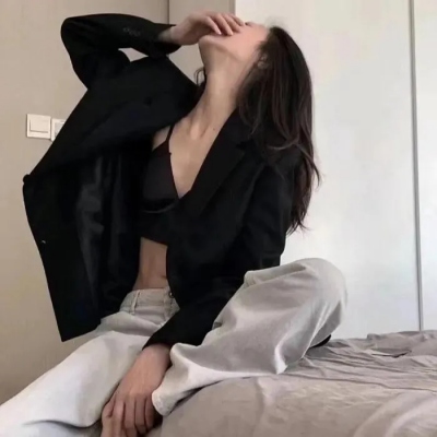 性感妩媚的小姐姐微信头像