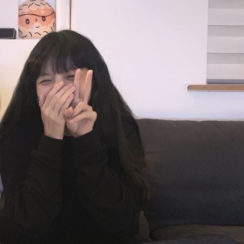 高冷自然女生微信头像