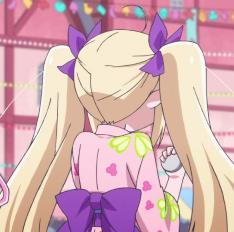 《亚斯塔萝黛的玩具》亚斯塔萝黛可爱微信头像