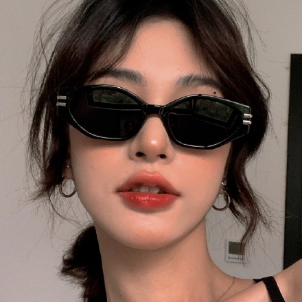 靓女姐姐微信头像