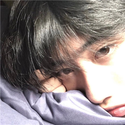 文艺而又简约的男生微信头像