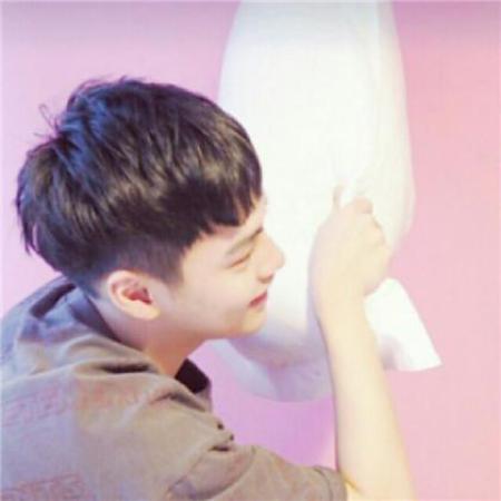 一半一张一左一右情侣微信头像