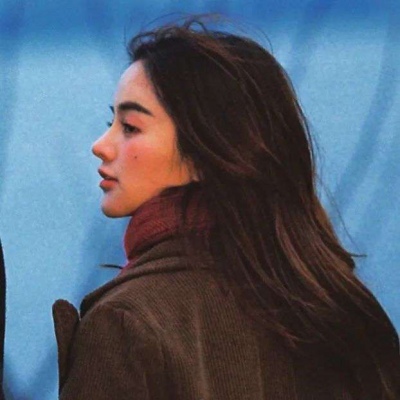 一对俊男美女的情侣微信头像