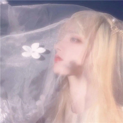 绝美复古的婚纱造型女生头像