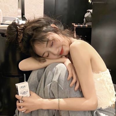 ins潮流女生网红头像