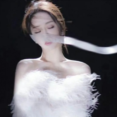 落入人间的天使女生绝美意境微信头像