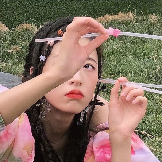 个性好看的精选女生头像