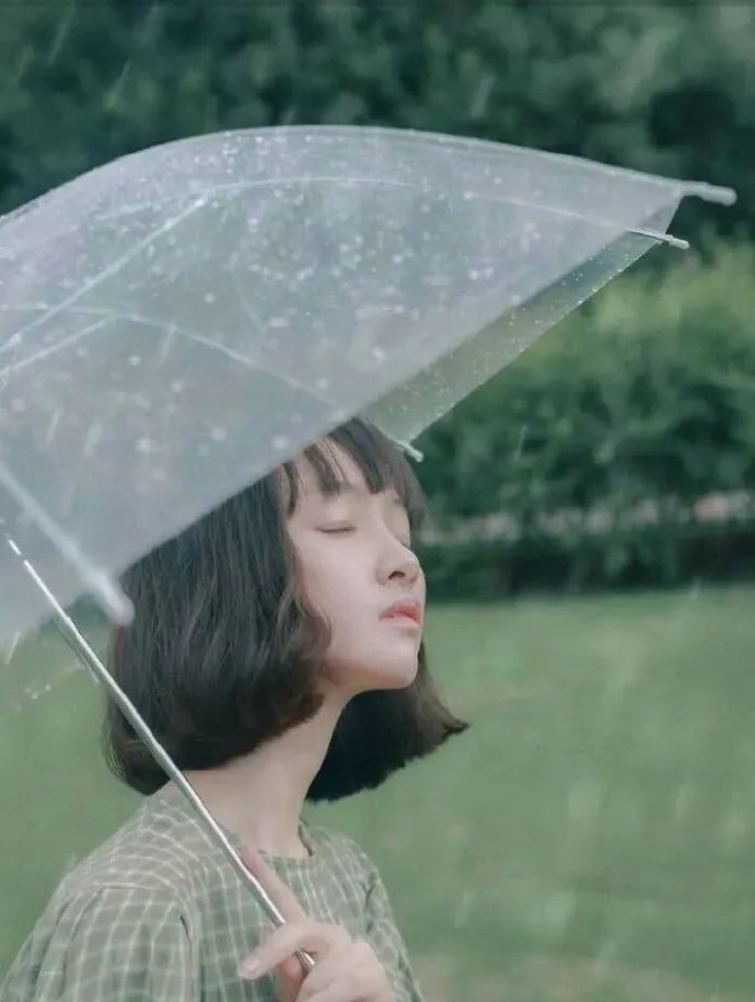 绿色系清爽女生微信头像