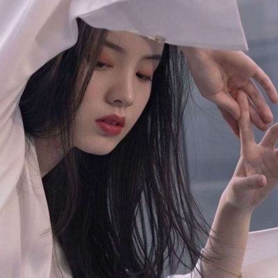 仙气十足的气质女生微信头像