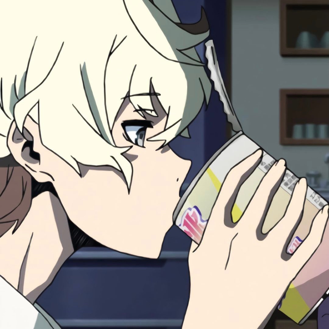 «羁绊者»阿形胜平&日染芳春微信头像